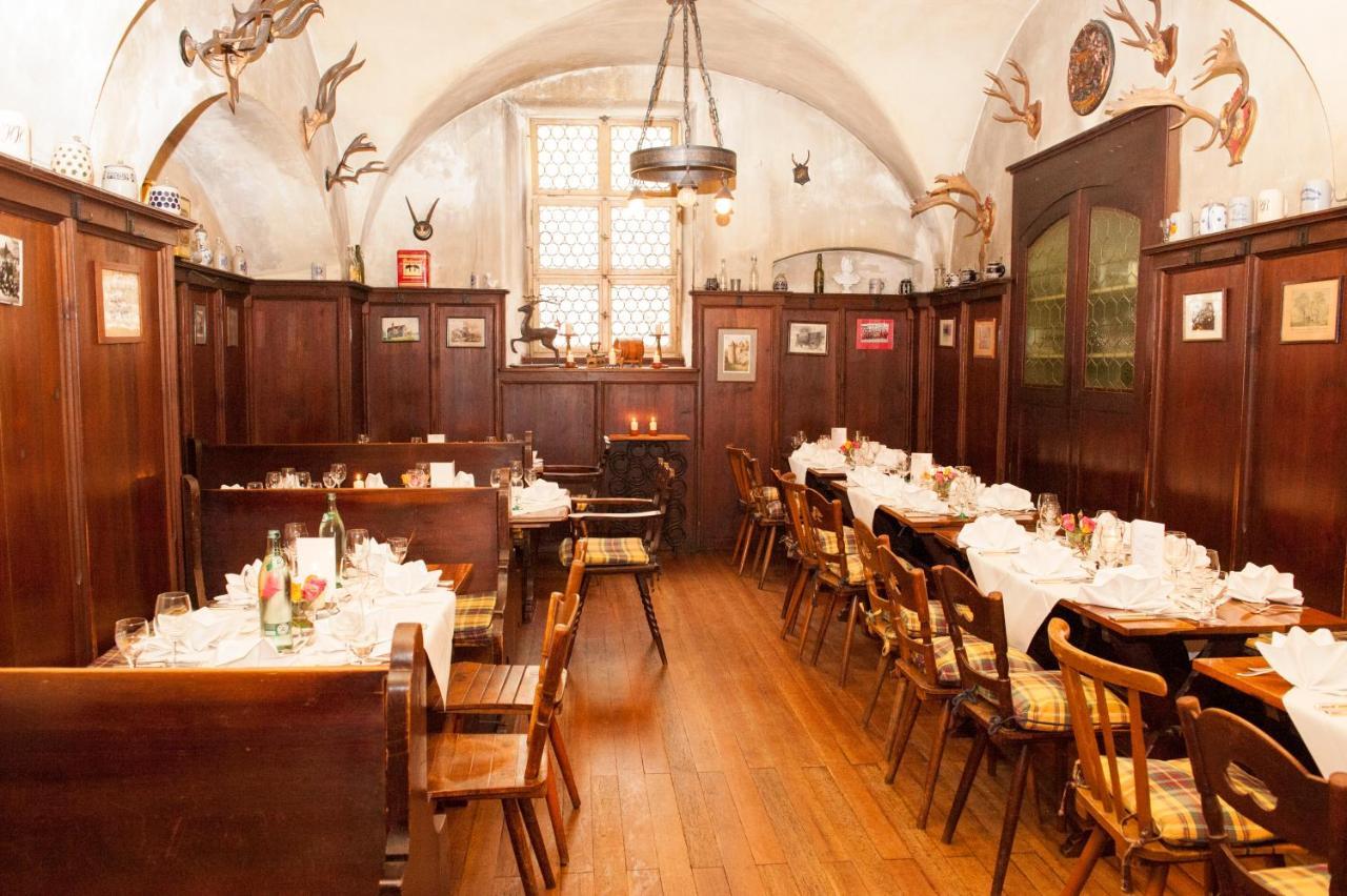 Hotel Ochsen ユーバーリンゲン エクステリア 写真