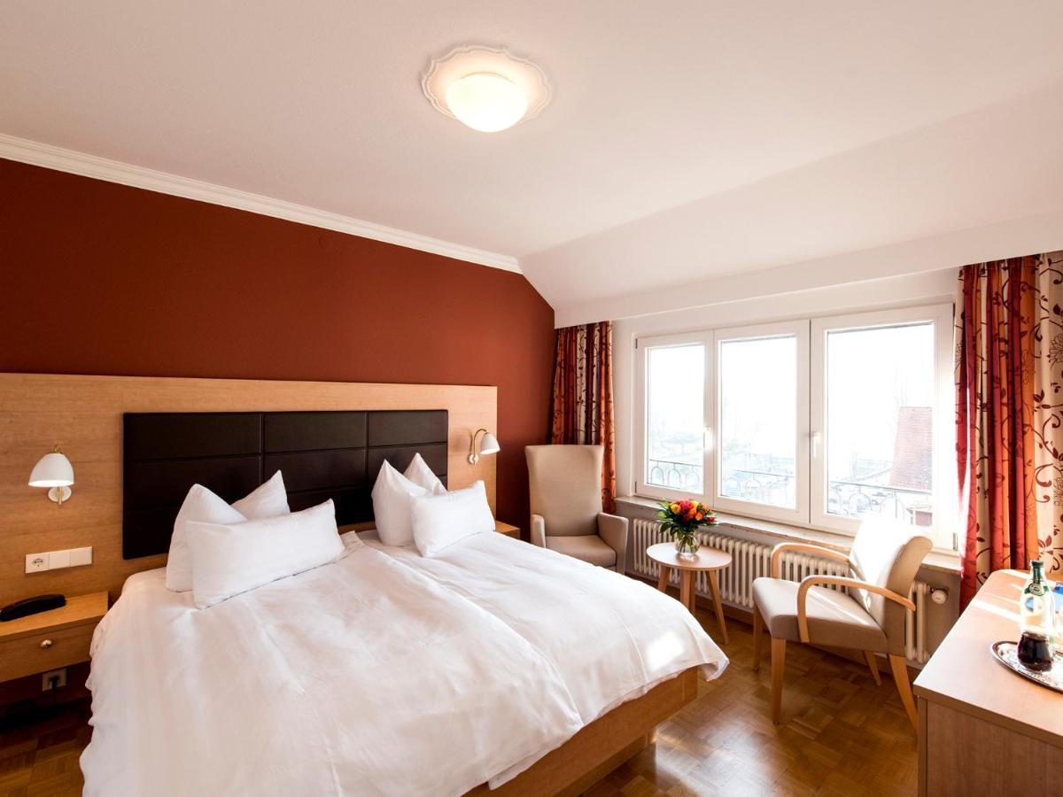 Hotel Ochsen ユーバーリンゲン エクステリア 写真