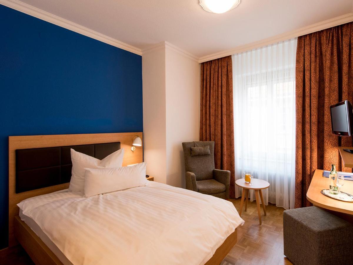 Hotel Ochsen ユーバーリンゲン エクステリア 写真
