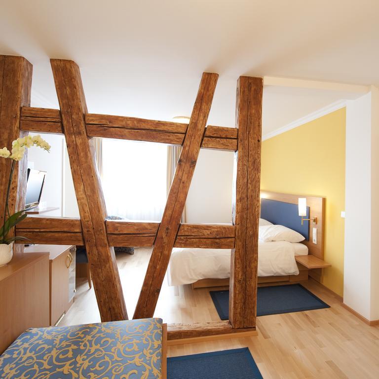Hotel Ochsen ユーバーリンゲン エクステリア 写真