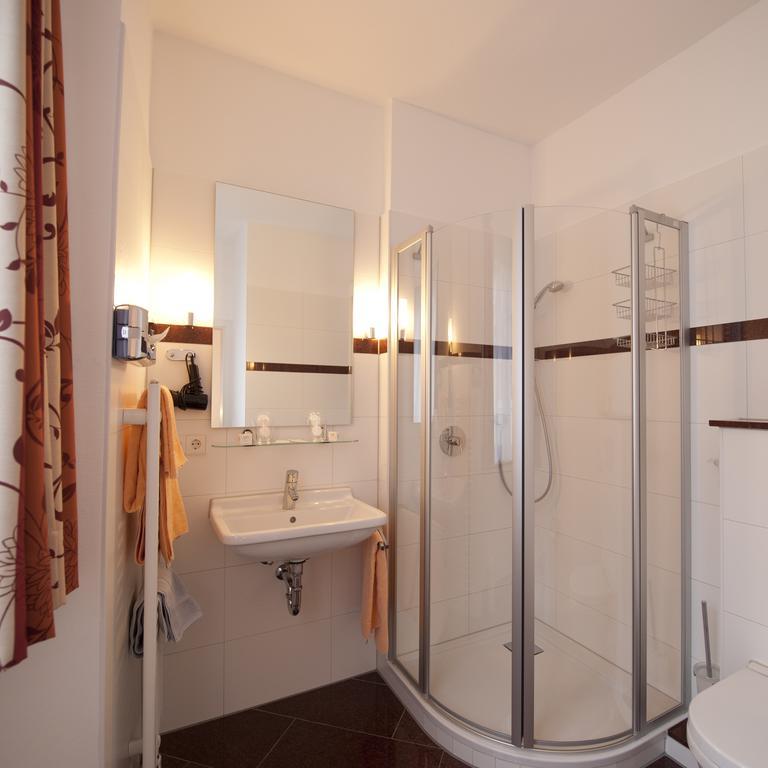 Hotel Ochsen ユーバーリンゲン 部屋 写真